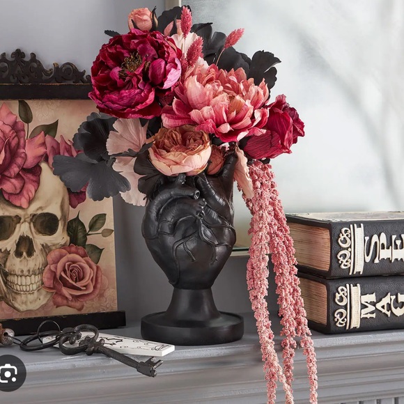 Ashland Other - Ashland decor halloween anatomical heart vase